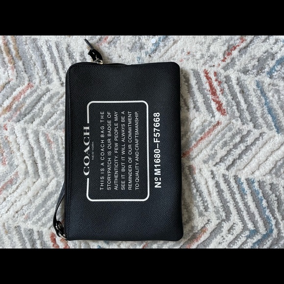 Coach Wristlet - Picture 1 of 5